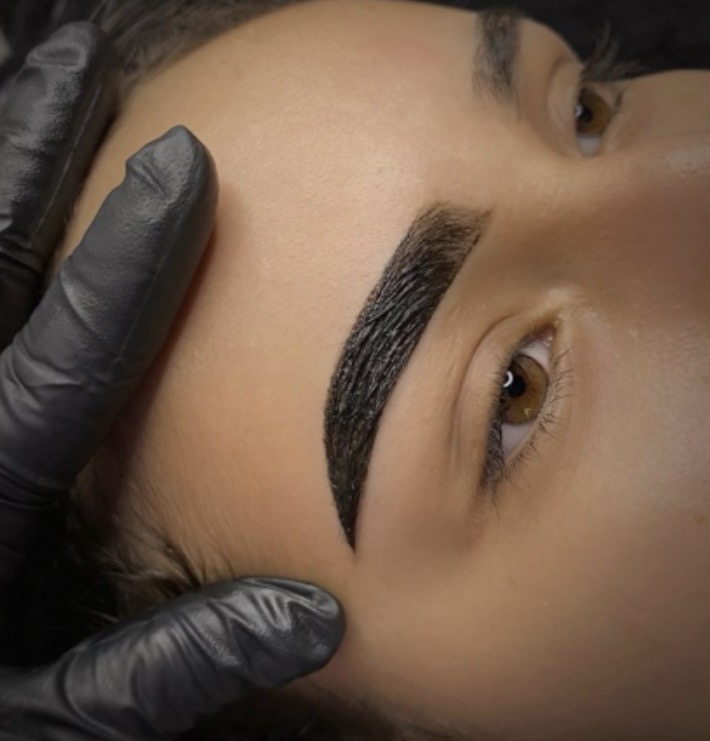 Eyebrow Tinting at MARAYA in Brooklyn, NY