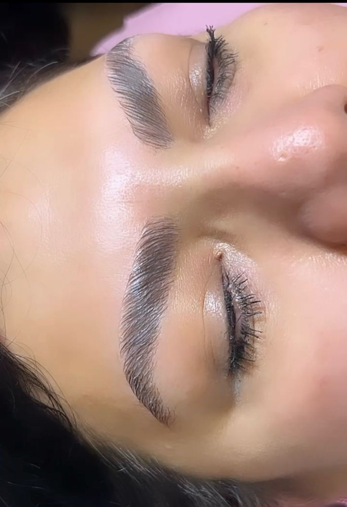 Brows Lamination & Brow Threading