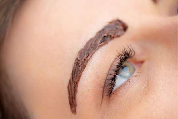 Brow Tint with wax/tweezer clean up