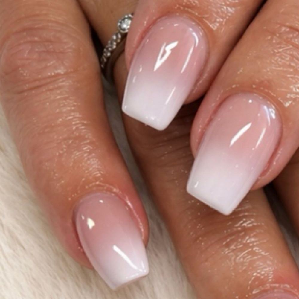 Ómbre Nails (10 Nails) at Macey’s Manis LLC in Fremont, OH