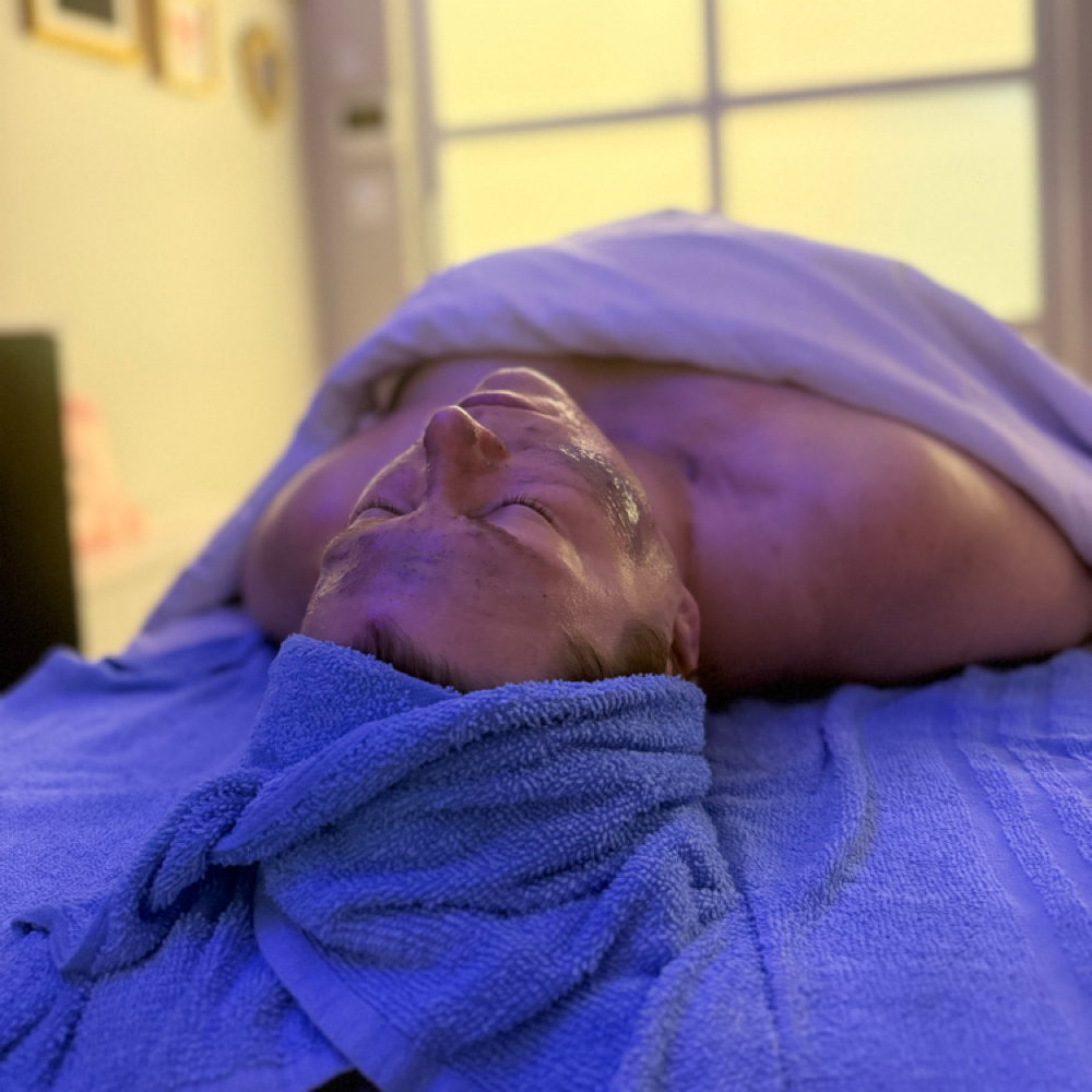 Mother’s Day Special at Sam’s Beauty Studio in Rochester Hills, MI