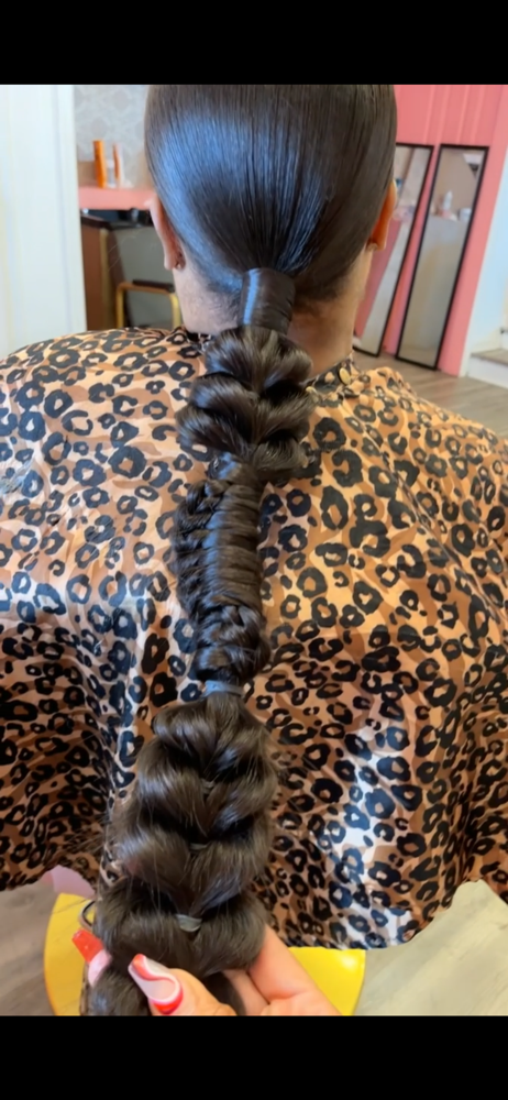 Detail Ponytail
