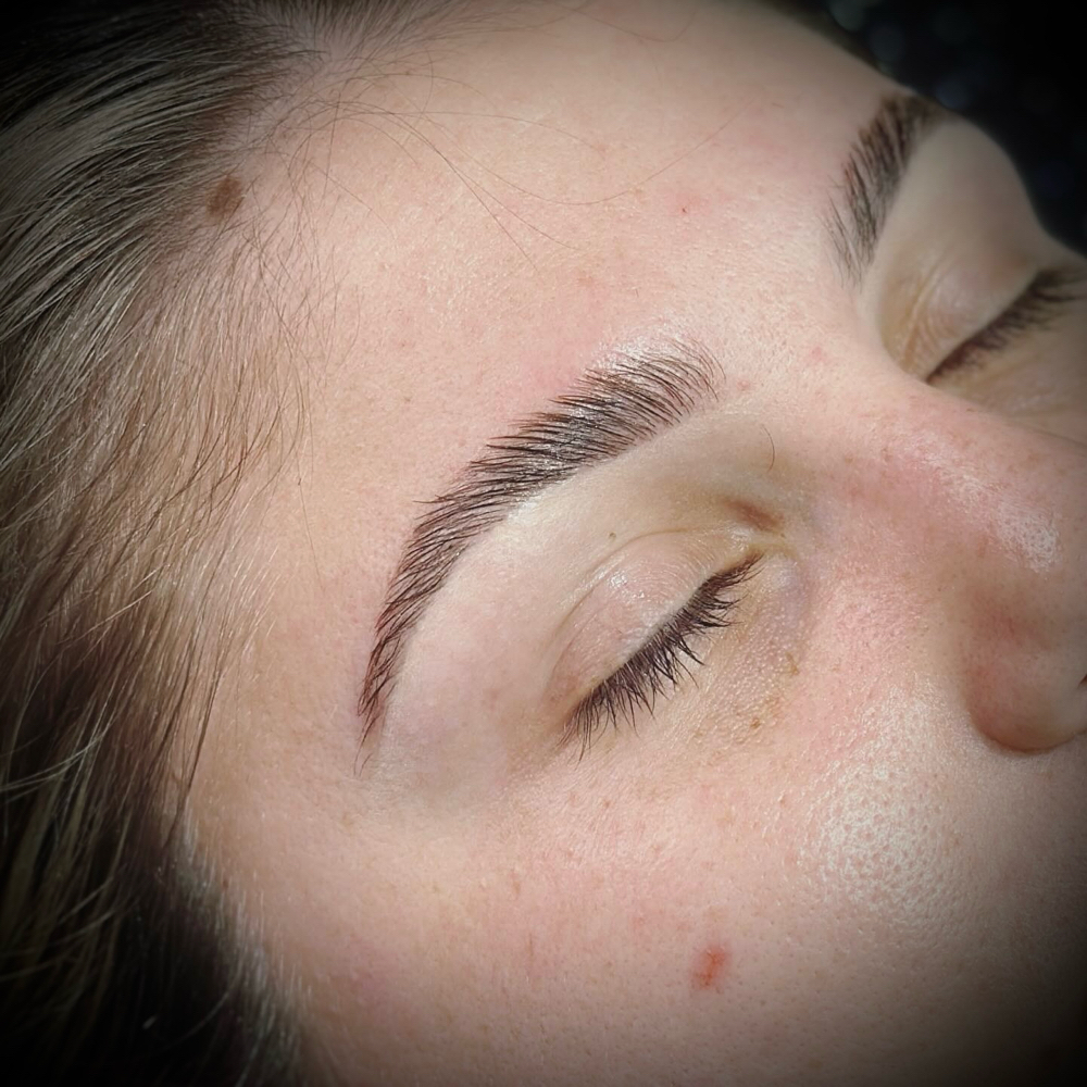 Brow Lamination and Tint