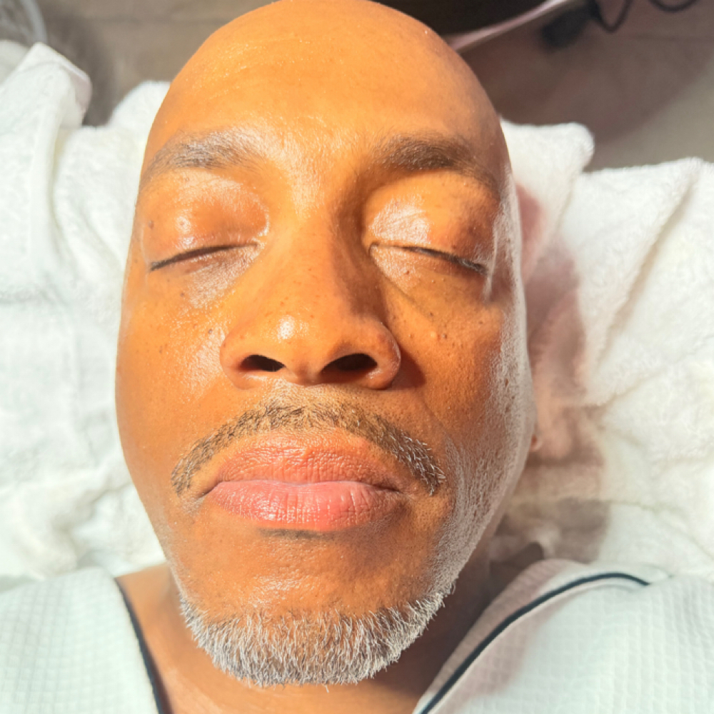 ✨ Gentleman’s Facial at iWink Beauty Bar LLC in Chicago, IL