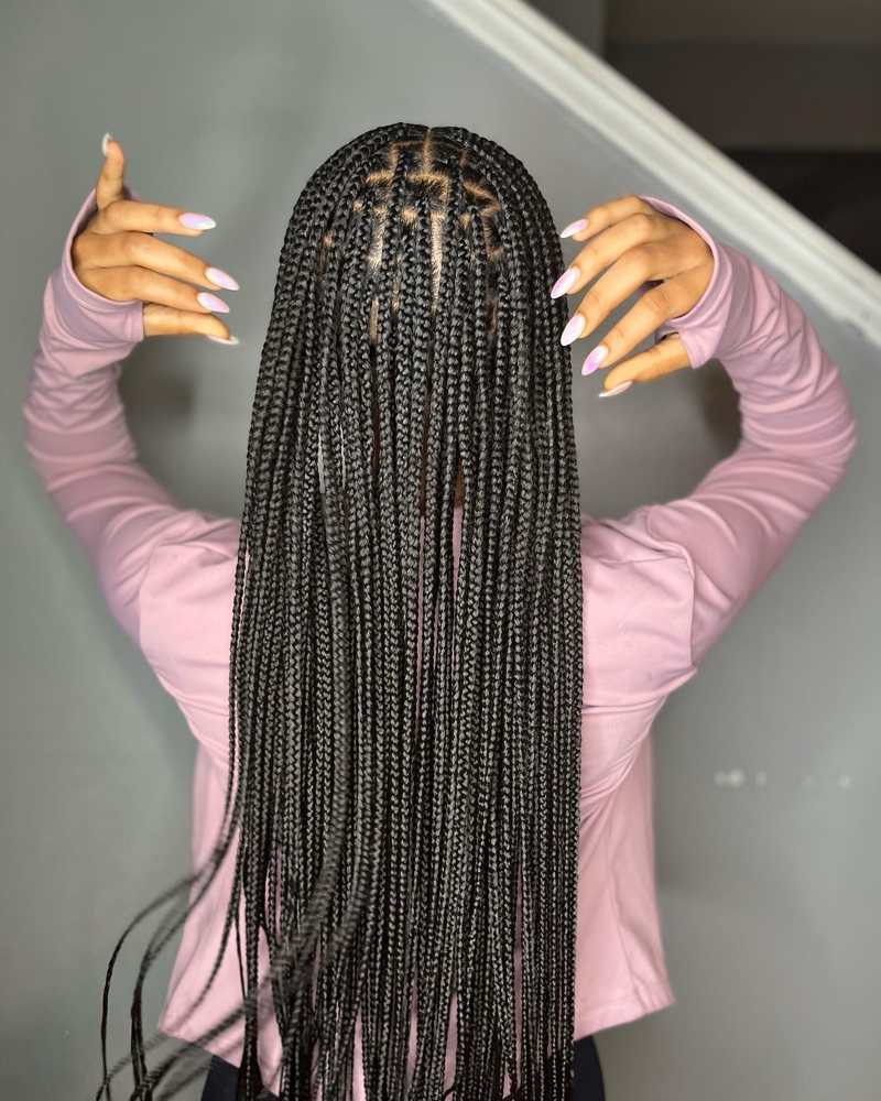 Medium Knotless