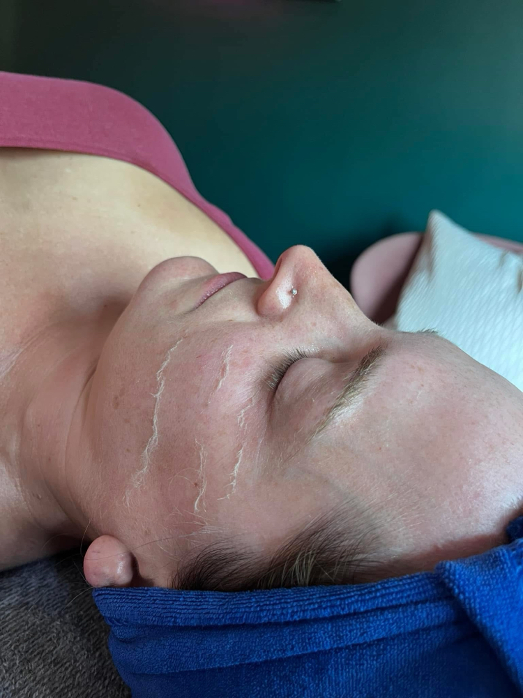 Express Dermaplane Glow