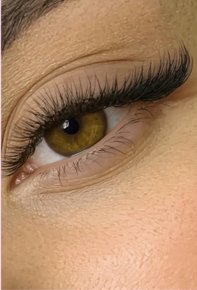 Fox eye lash clisters at HEX Beauty Bar in Olive Branch, MS