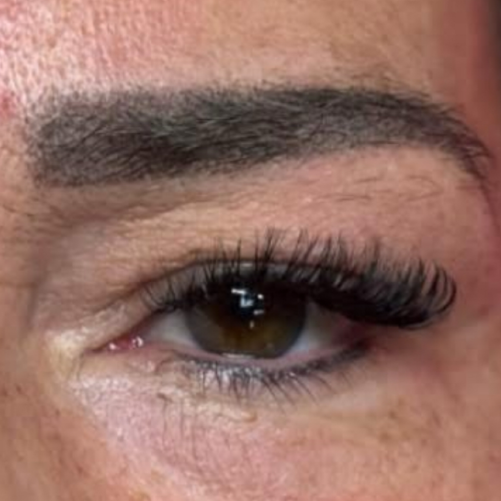 Wet Set Lash Extensions Full Set at Graceful Glow Aesthetics in Paducah, KY
