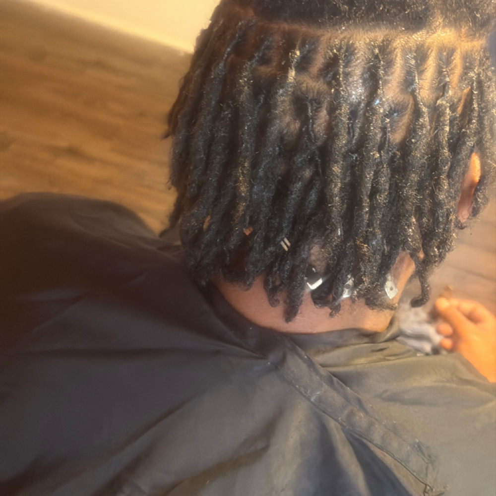 Dread retwist at That’s Jazzy’s Palace in Ottawa, IL