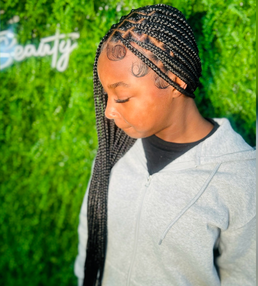 Medium Knotless Midback Length at Yazmia Gordon in Rock Hill, SC