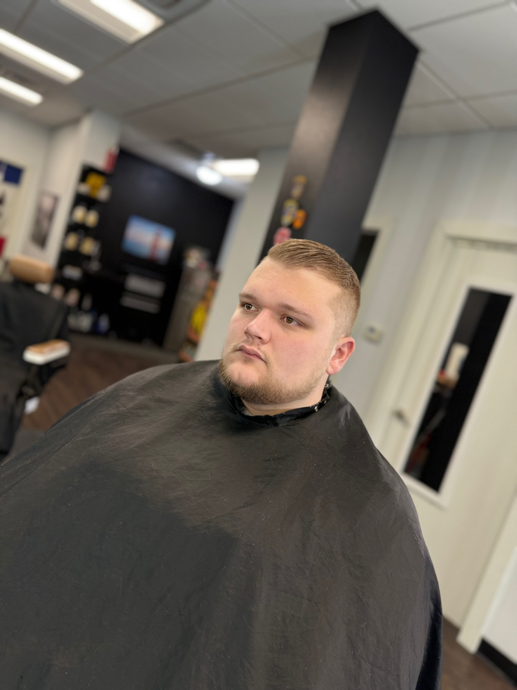 Classic Mens Haircut And Beard Trim