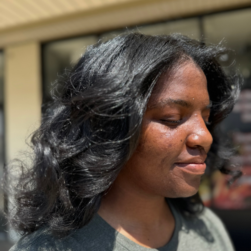 shampoo and blow dry at Alizah’s Hair Salon in Indianapolis, IN