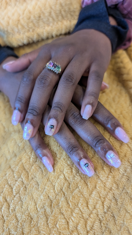 Level 2 – Artful Statements at Grad Manicures Salon in Baltimore, MD
