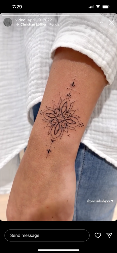 Fine Line Tattoo