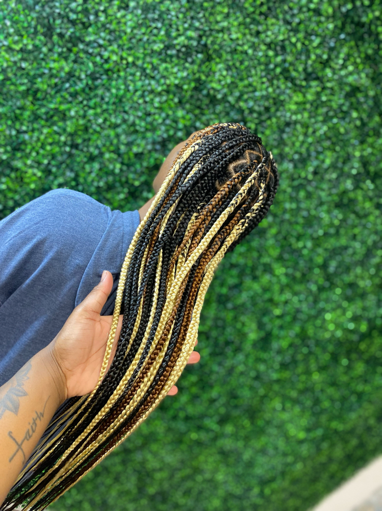 MEDUIM Knotless