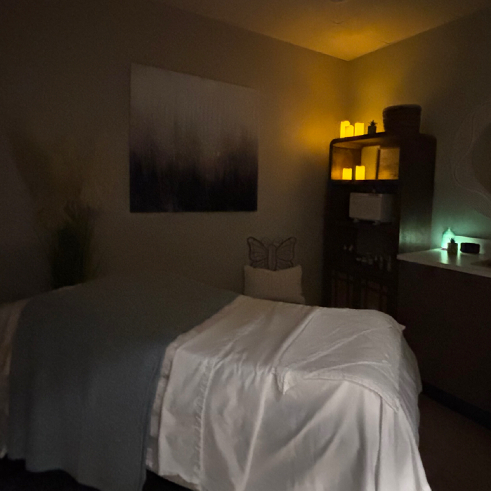 Luminous Bliss (Special) at Heavenly Bliss Headspa in Shelbyville, KY