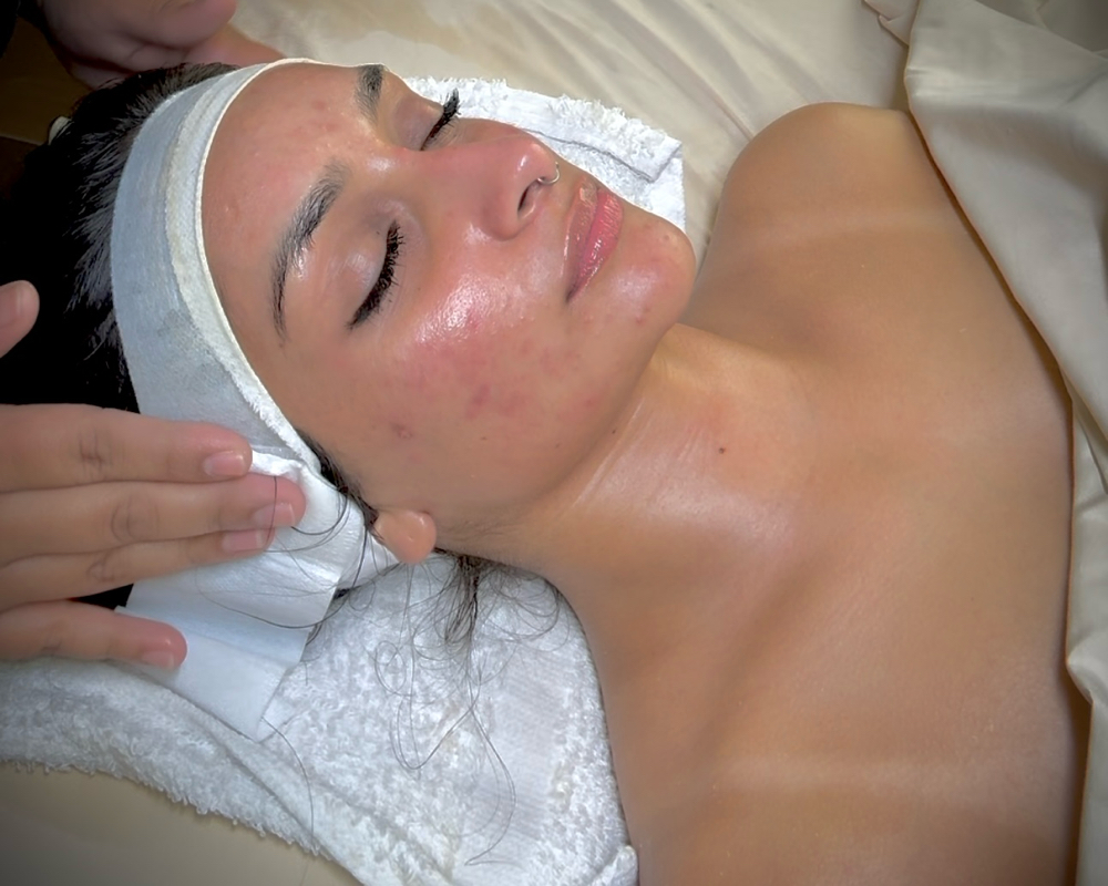 90-Minute Ultimate Glow Facial