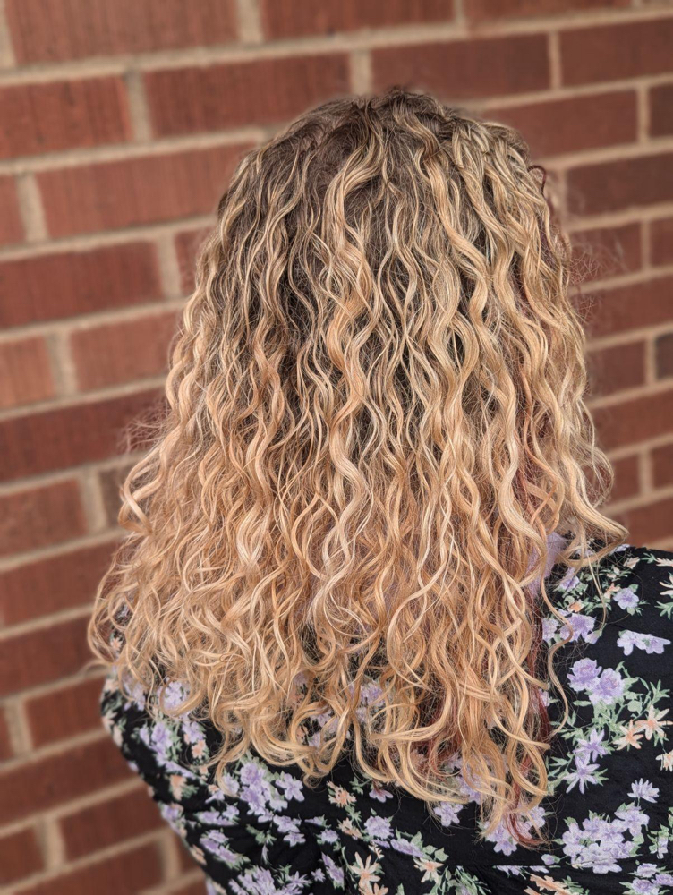Curly Hair Treatment & Education