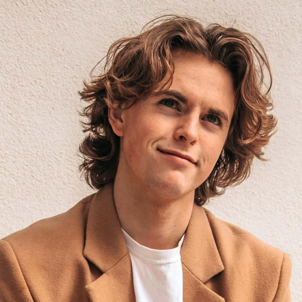 Mid Length Cut (shoulders) at ME in Fenton, MI