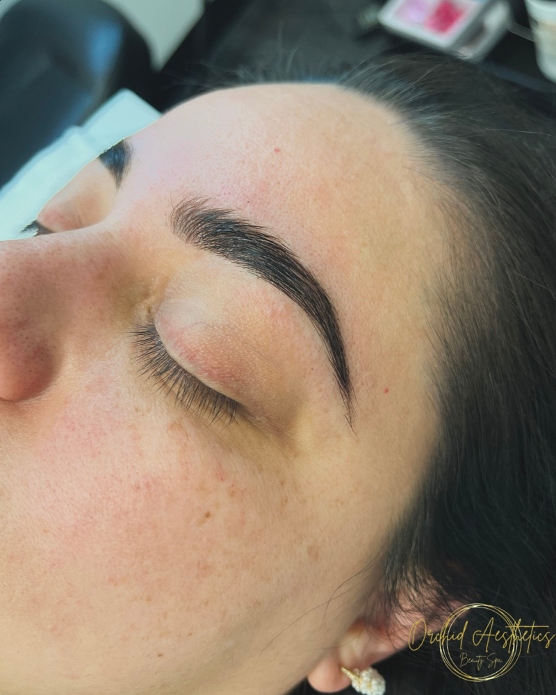 BROW TINTING