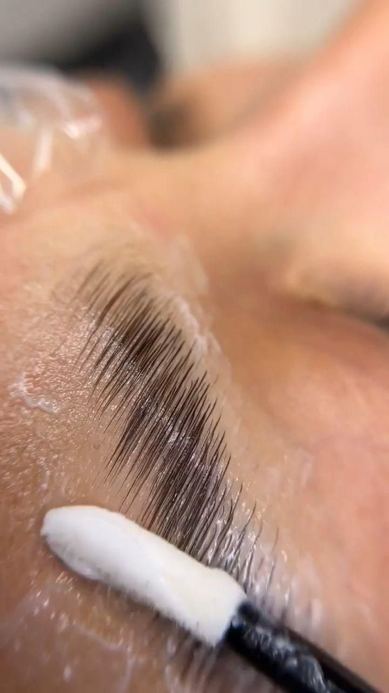 Brow Lamination No Tint (With Wax)