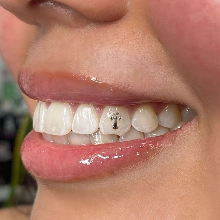 18K White Gold Tooth Charms