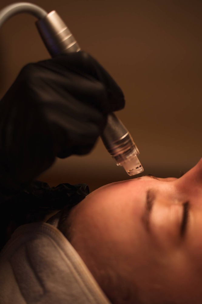 HydroDiamond™ Glow Facial