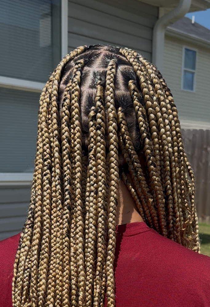 Medium Knotless at Kstylez in West Point, GA
