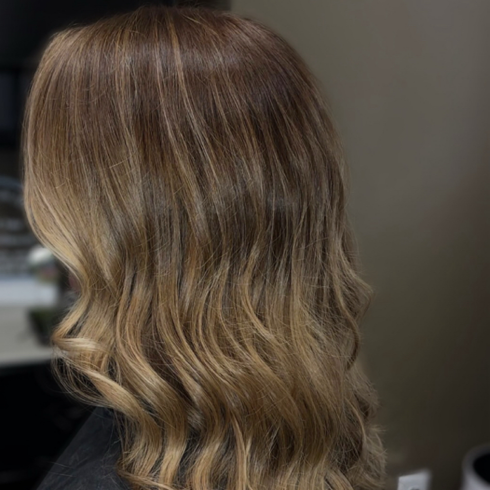 lived-in color at hairxellarose in Kansas City, MO