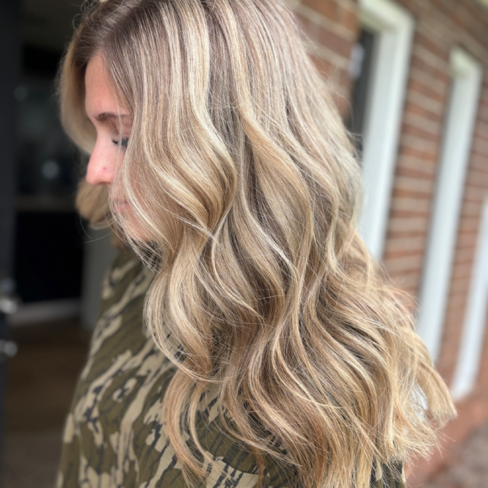 Full Blonding at A&M Beauty Salon in Ludowici, GA