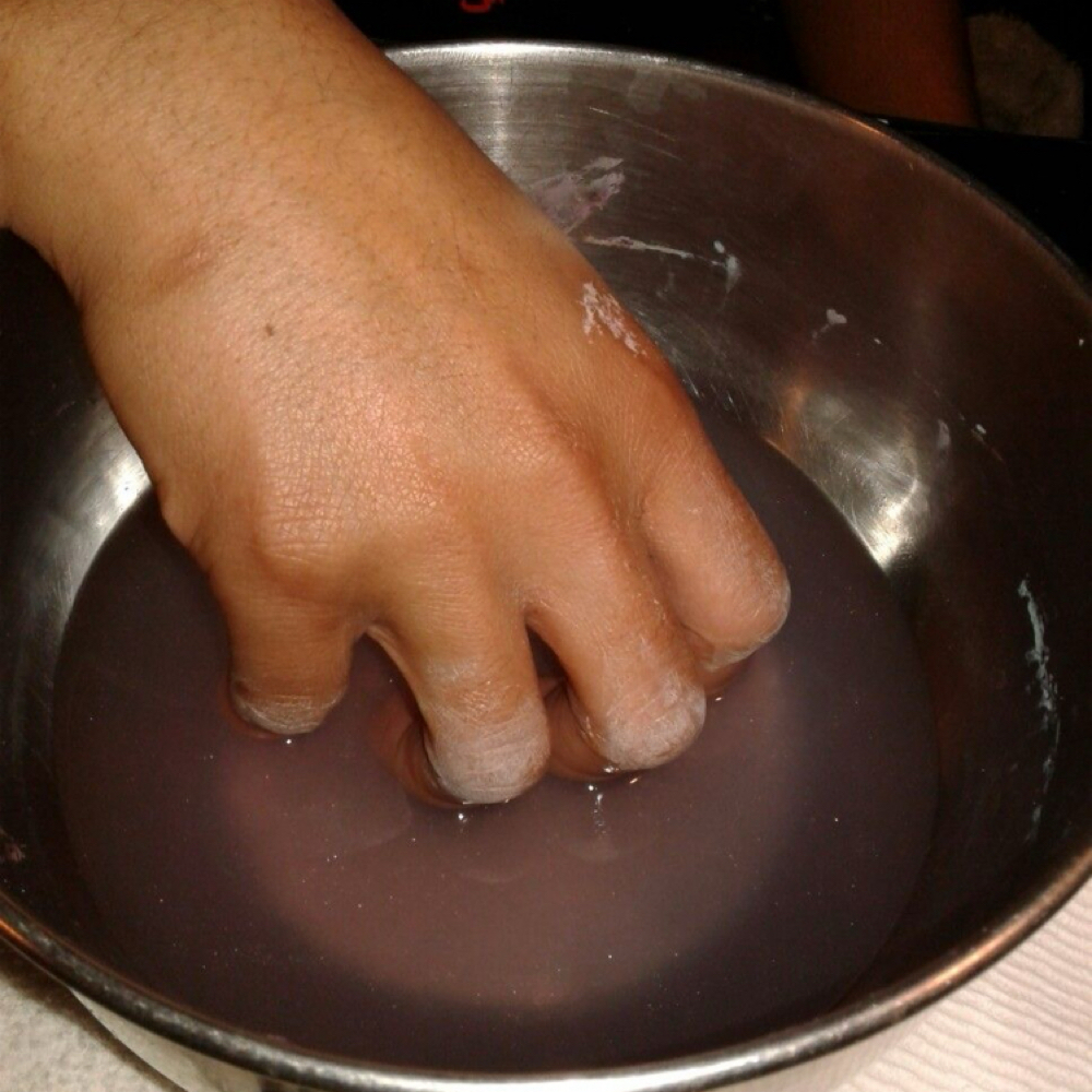 Forgien Soak Off at Litasnails in Banning, CA