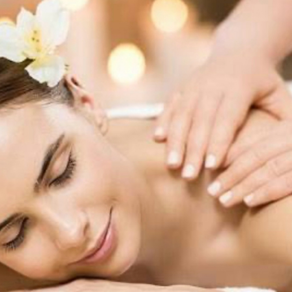 Back Massage 20 Minute at Masi Salon in Astoria, NY