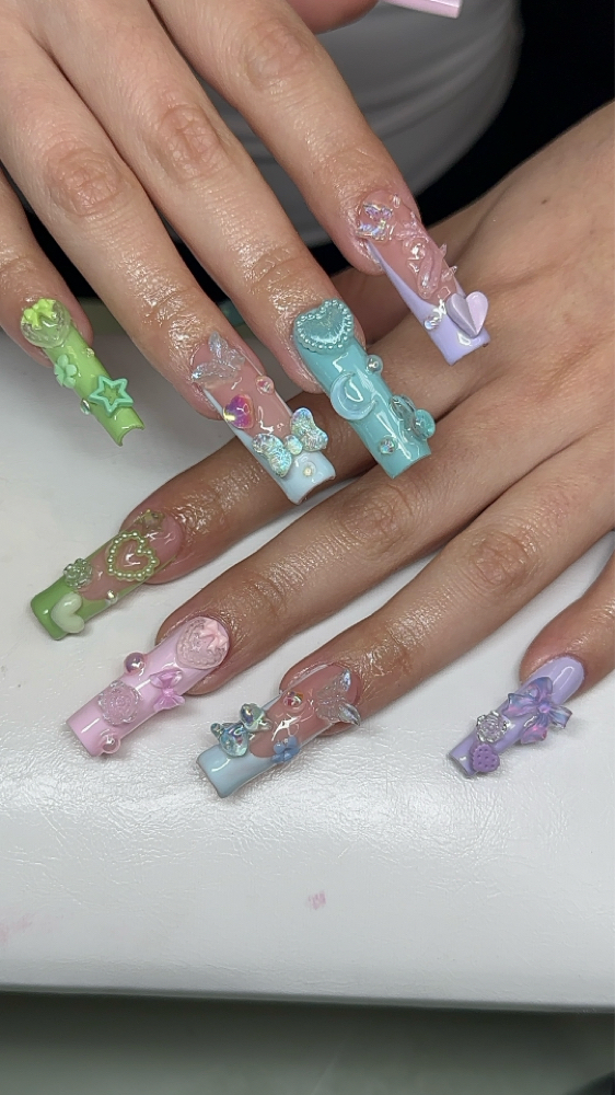 Rhinestones/pearls/flowers/gems