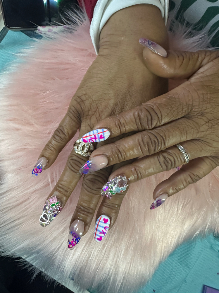Med-Short Acrylic Nails