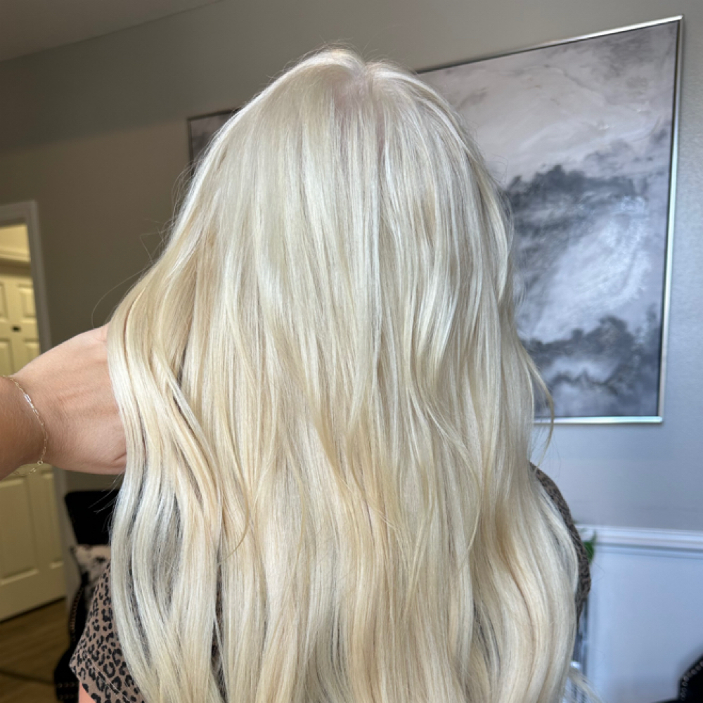 Platinum Card at Luxe Hair By Sav in Tampa, FL
