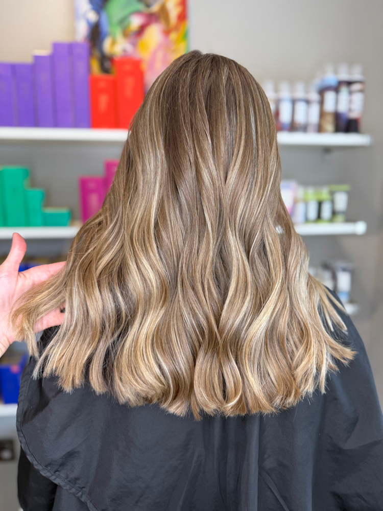 Full balayage / Foilyage & Gloss