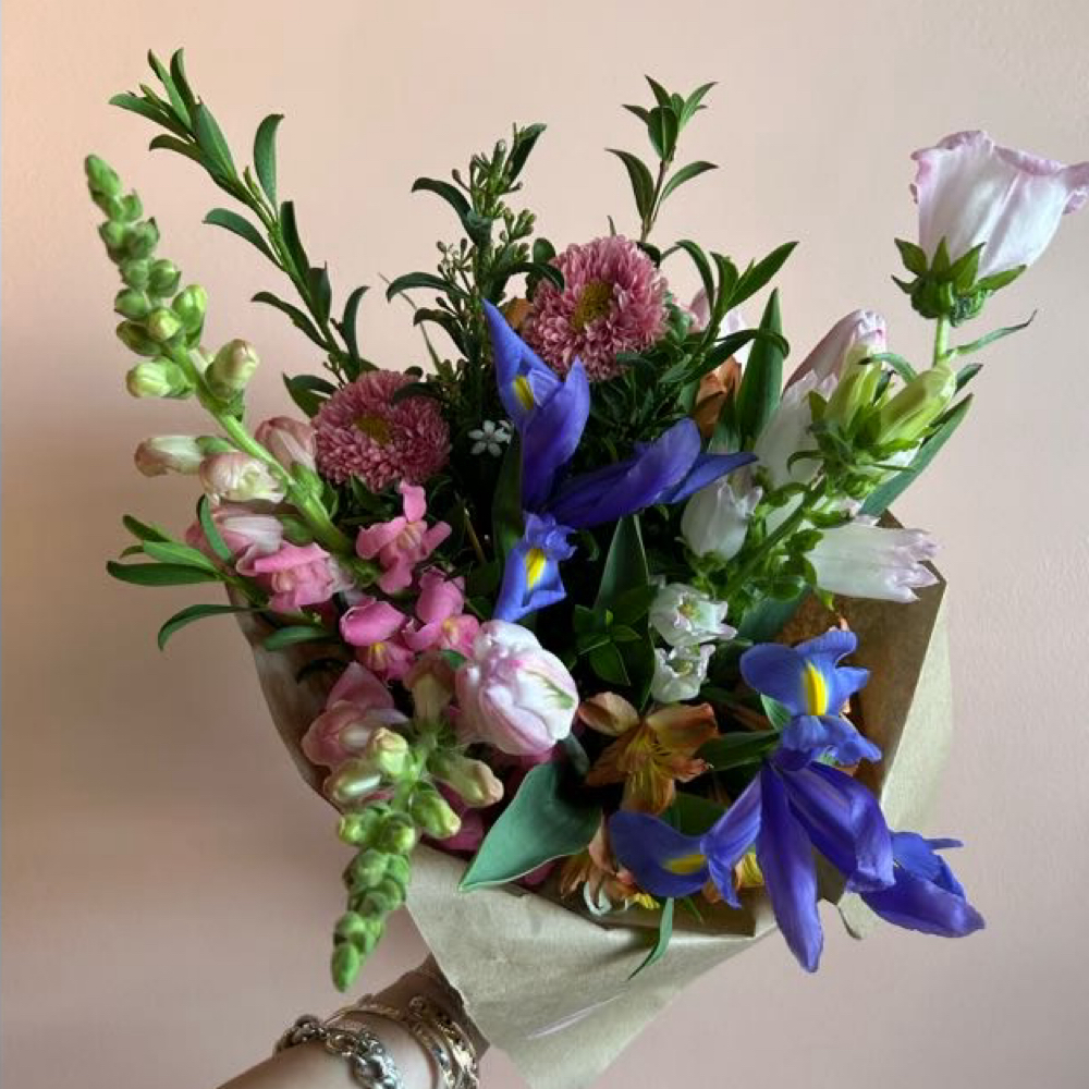 Standard Mothers DayBouquet Pick Up at Heather Gurney in Lexington, KY