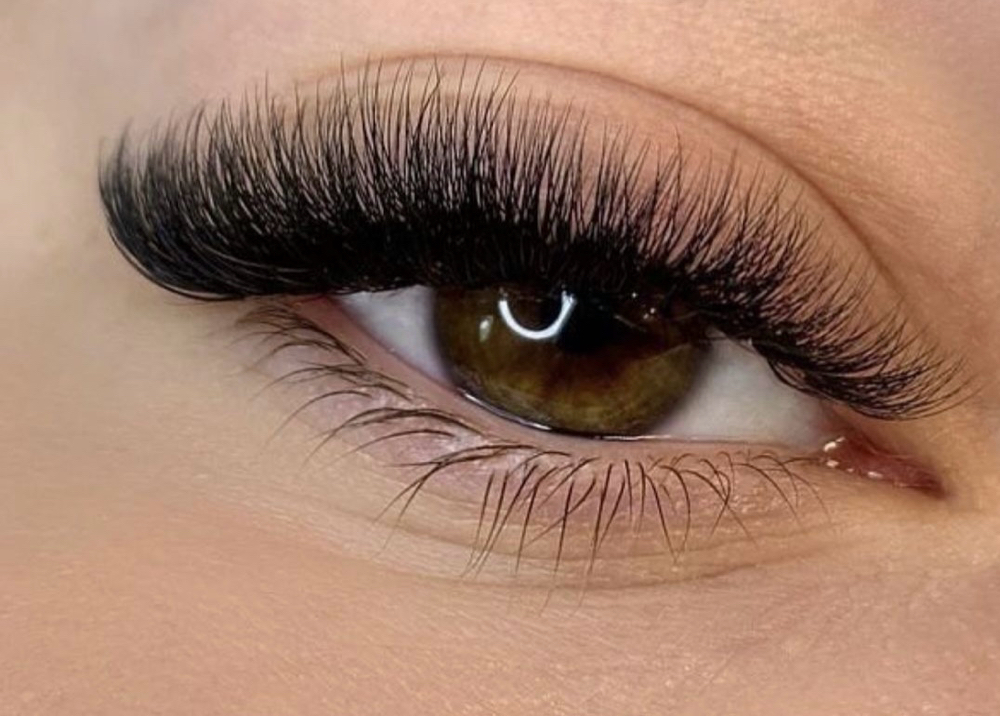 Mega Volume Set Eyelash Extensions