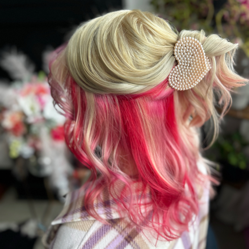 Vivid Fashion Color at Chey's Color Plug in Dayton, OH