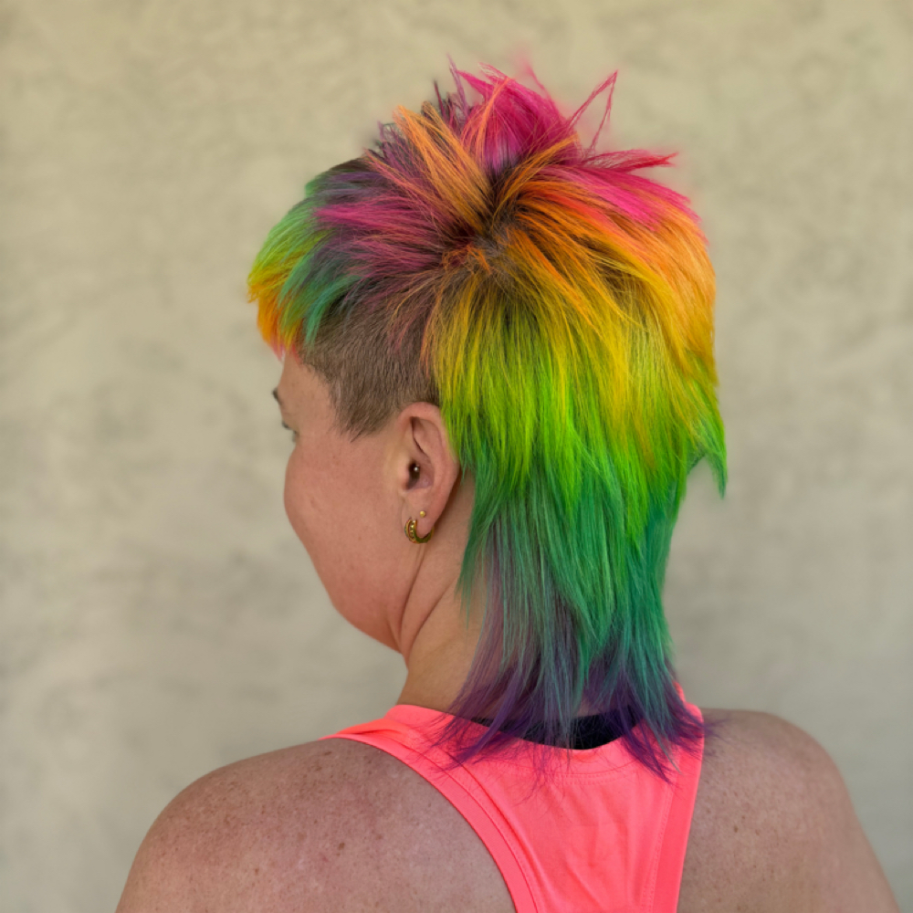 𝓥𝓲𝓿𝓲𝓭 𝓒𝓸𝓵𝓸𝓻🌈 at Luna Luxe in Tumwater, WA