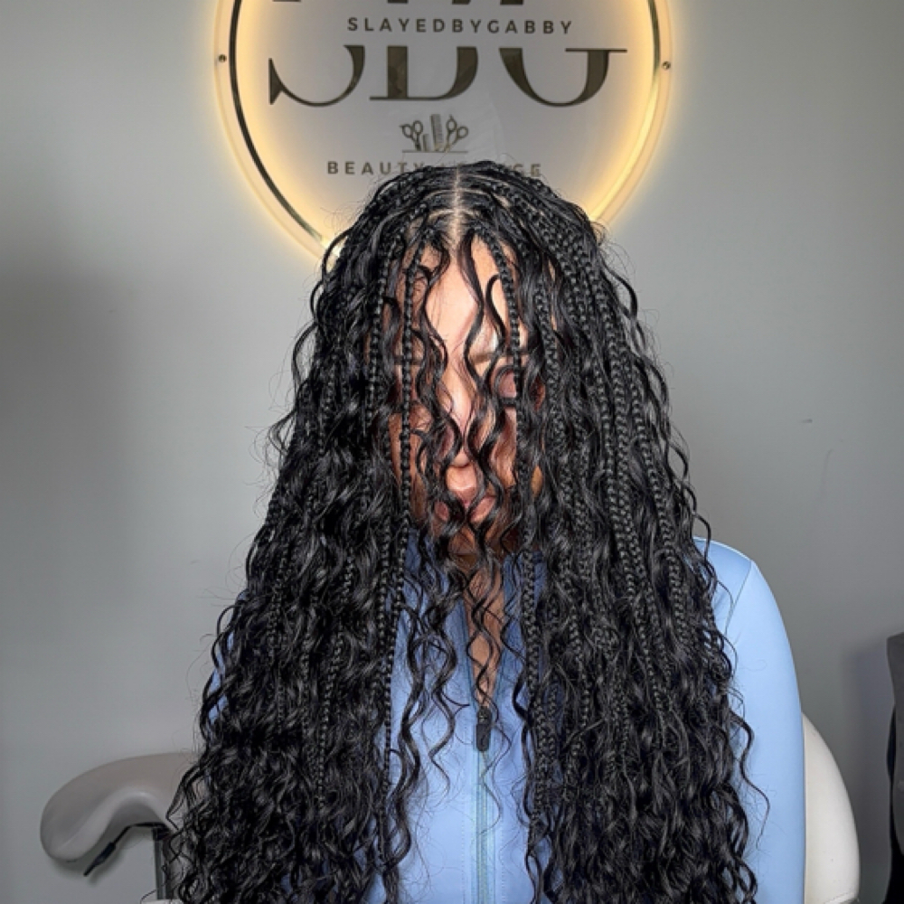 Medium knotless 2.0 at SLAYEDBYGABBY in Charlotte, NC