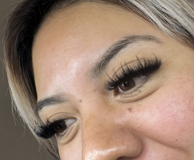 “Wispy” Texture at B’s Lashes in Seattle, WA