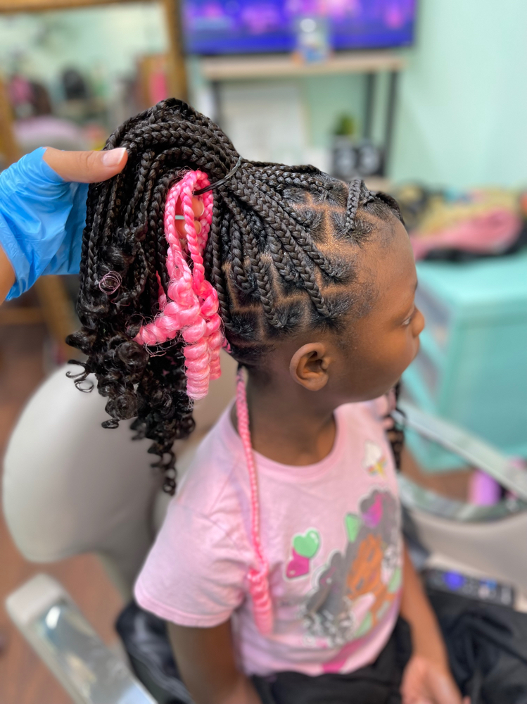 MEDIUM KNOTLESS (KIDS) at Crownedbyshanti in Pontotoc, MS