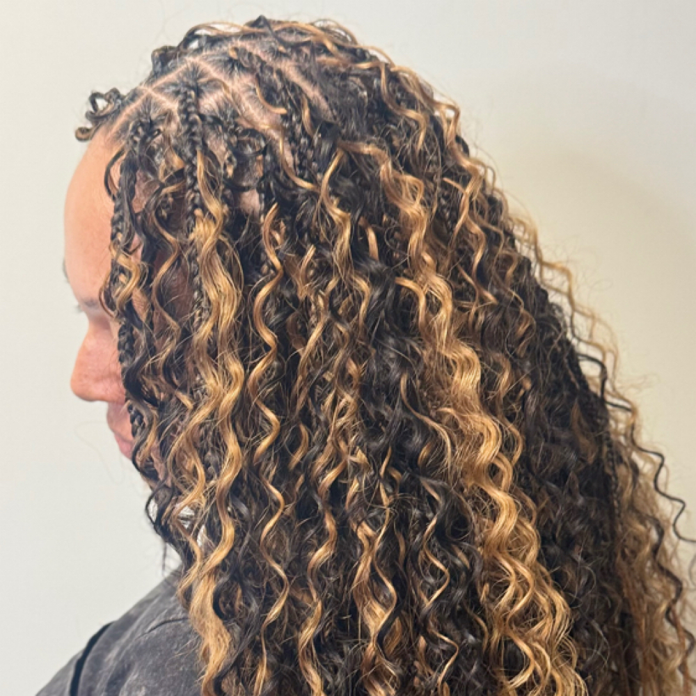Medium Bora Boho at Akennas Braids in Chesapeake, VA