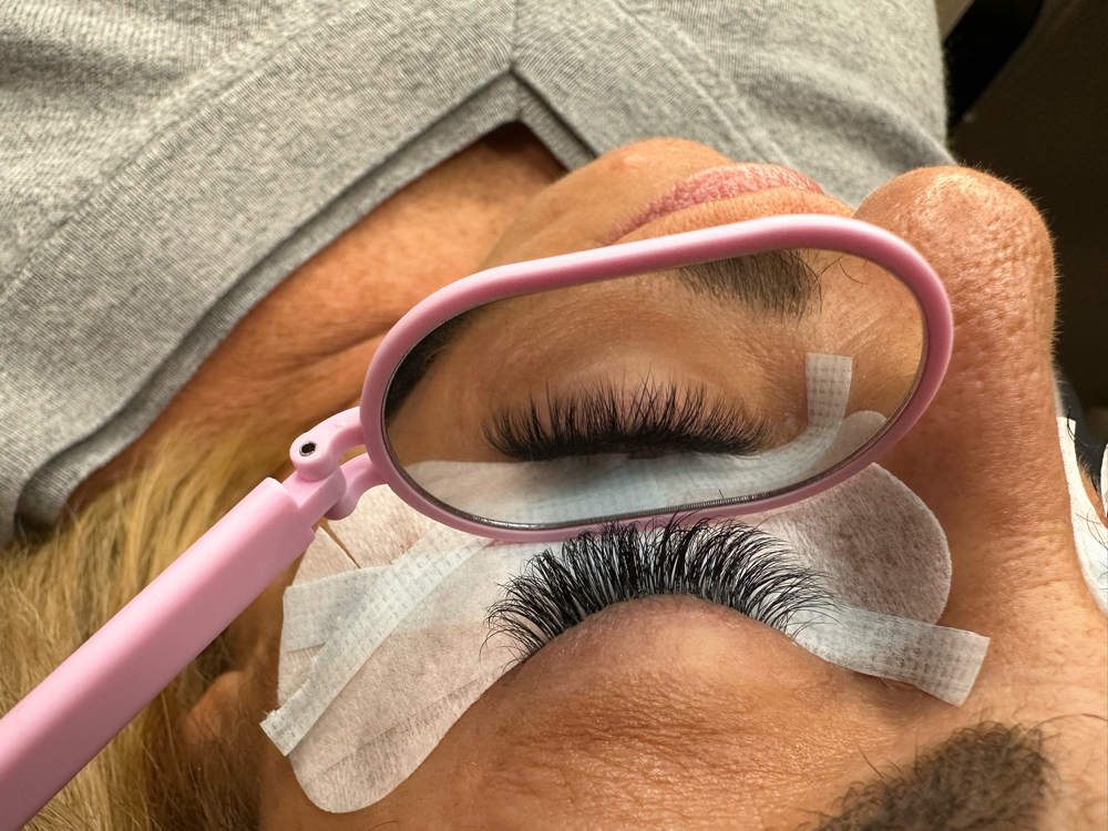 Volume Full Set Lash Extensions