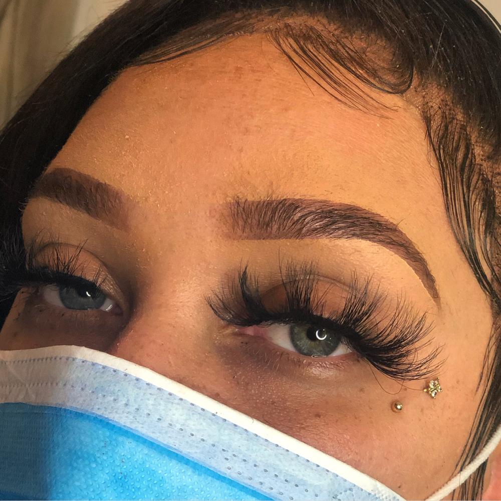 Brow Sculpt & Individual lashes