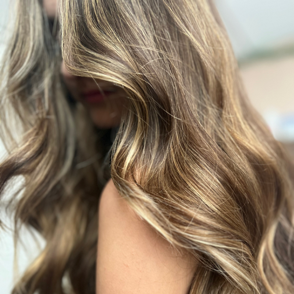 Mini/ Face Framing Highlights at Kayla Wise in Fort Worth, TX