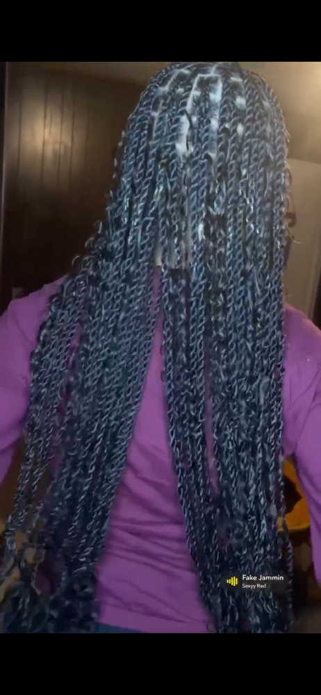 SMEDIUM TWIST (NO BOHO) at Crownedbyshanti in Pontotoc, MS