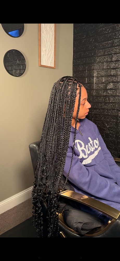 Medium Knotless Braids