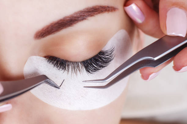 Lash Extentions Removing